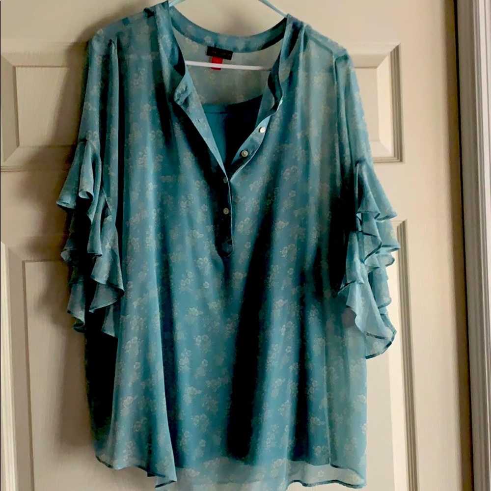 Woman’s 1x blouse
